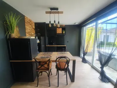 Cuisine ou kitchenette dans l'établissement Jungle