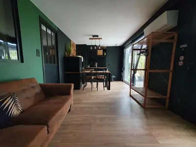 Coin salon dans l'établissement Jungle