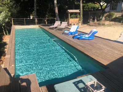 Piscine de l'établissement Chambre d’hôtes Pyla sur Mer ou située à proximité