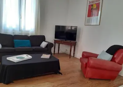Télévision ou salle de divertissement dans l'établissement Mimizan Plage Grande maison bord de mer