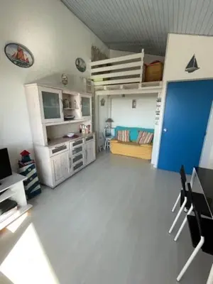 Cuisine ou kitchenette dans l'établissement T2 mezzanine Seignosse Océan plein coeur du Penon