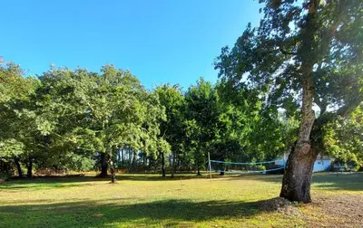 Jardin de l'établissement Les Gîtes du Grand Chêne