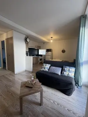 Coin salon dans l'établissement Appartement Entier 38m2 T2 Hyper Centre de DAX