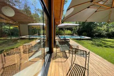 Jardin de l'établissement La Maison Boisée - Welkeys