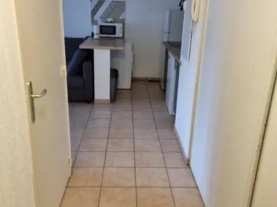 Cuisine ou kitchenette dans l'établissement Appartement T2 avec piscine à Biscarrosse Bourg, proche plages du lac et océan, 4 pers, centre-ville - FR-1-319-454