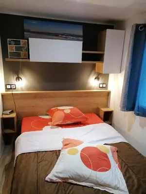 Un ou plusieurs lits dans un hébergement de l'établissement Les Pins del Sol - camping la réserve