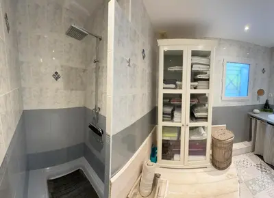Salle de bains dans l'établissement Chambres d'Hôtes Villa Aquitaine