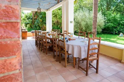 Jardin de l'établissement Château de Larunque, 15 p, piscine spa tennis - plages 30 mn