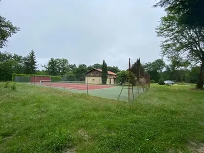 Tennis ou squash au sein de la maison de vacances ou à proximité