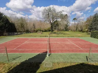 Tennis ou squash au sein de la maison de vacances ou à proximité