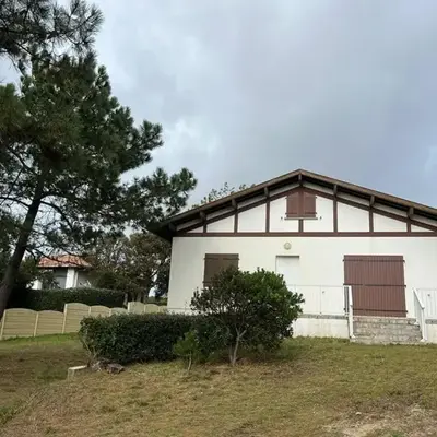 Maison familiale landaise à 350m de la plage avec garage