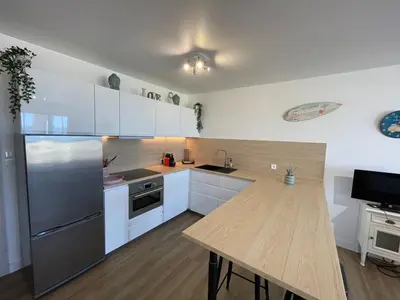 Cuisine ou kitchenette dans l'établissement Appartement T2 fonctionnel avec WIFI et parking, 4 pers – Vieux-Boucau - FR-1-379-143