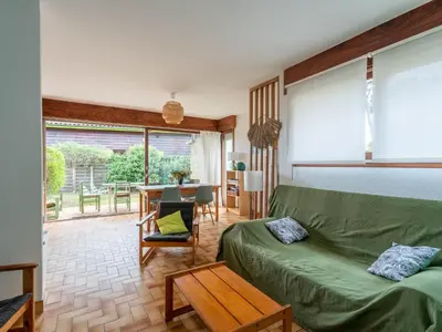 Coin salon dans l'établissement Maison 3* à Mimizan Plage, proche Courant, 6 pers, 800m des plages, parkings, wifi, ménage inclus - FR-1-50-82
