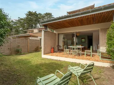 Jardin de l'établissement Maison 3* à Mimizan Plage, proche Courant, 6 pers, 800m des plages, parkings, wifi, ménage inclus - FR-1-50-82