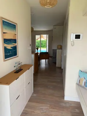 Cuisine ou kitchenette dans l'établissement Maison avec sa grande terrasse ensoleillée