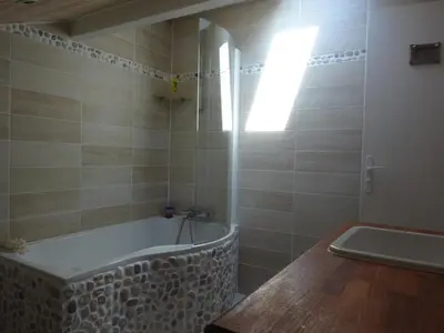 Salle de bains dans l'établissement Maison familiale Landaise pour 2 couples, enfants