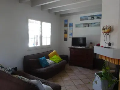 Télévision ou salle de divertissement dans l'établissement Maison familiale Landaise pour 2 couples, enfants