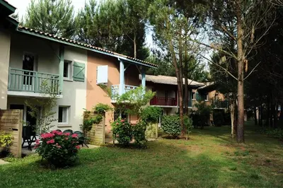 Jardin de l'établissement Le Domaine du Golf de Pinsolle - maeva Home - Appartement 2 Pièces 5 Personnes - Confort MAE-3626