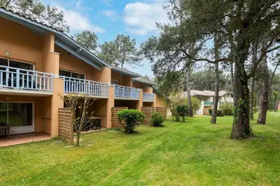 Jardin de l'établissement Le Domaine du Golf de Pinsolle - maeva Home - Appartement 2 Pièces 4 personnes - Sélection MAE-8890