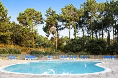 Piscine de l'établissement Le Domaine du Golf de Pinsolle - maeva Home - Appartement 2 pièces 6 personnes - Confort MAE-9354 ou située à proximité