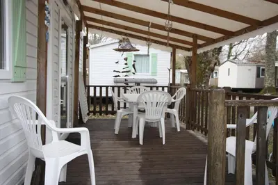 Plan de l'établissement MOBIL-HOME 6 PERSONNES CAMPING EUROLAC BORD LAC AUREILHAN