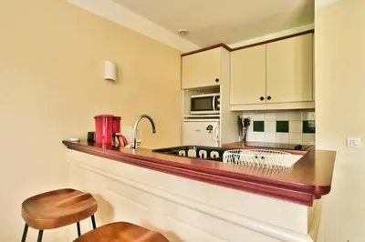 Cuisine ou kitchenette dans l'établissement Les Maisons du Domaine du Golf de Pinsolle - maeva Home - Maison 3 pièces 6 personnes - Sélection MAE-0324