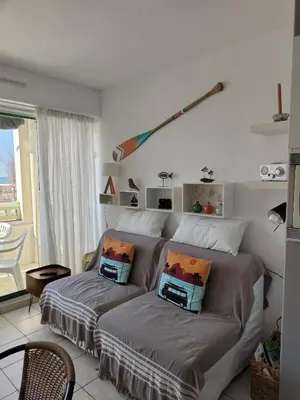 Coin salon dans l'établissement Appartement La Corniche Vue océan