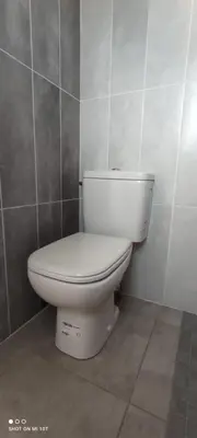 Salle de bains dans l'établissement chambre au pied de la forêt