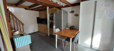 Cuisine ou kitchenette dans l'établissement Les Landaises