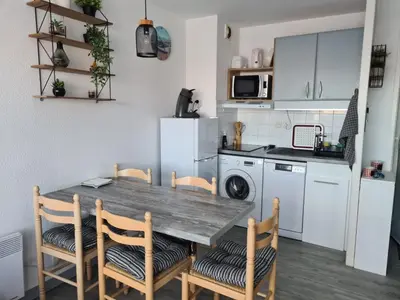 Cuisine ou kitchenette dans l'établissement Appartement avec vue sur le lac