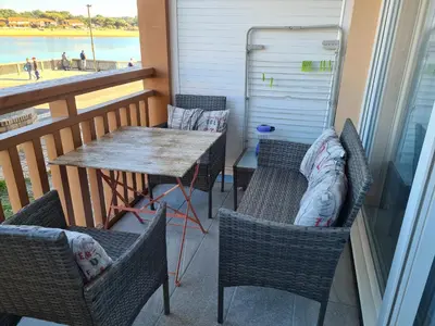 Balcon ou terrasse dans l'établissement Appartement avec vue sur le lac