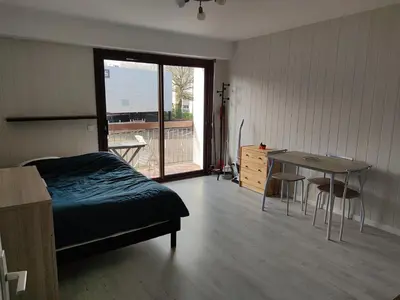 Un ou plusieurs lits dans un hébergement de l'établissement Studio proche centre-ville et gare