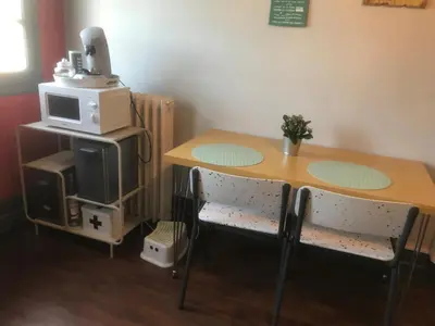 Cuisine ou kitchenette dans l'établissement L Entre Deux chambres d hôtes