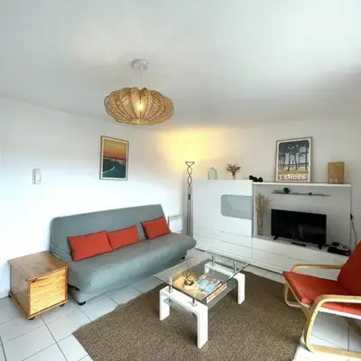 Appartement T3 à 50m de l'océan avec terrasse et parking privé - FR-1-379-148