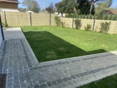 Jardin de l'établissement Superbe Studio meublé idéal pour couple ZEN avec SPA
