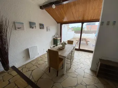 Coin salon dans l'établissement Le petit courrier