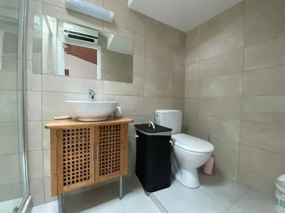 Salle de bains dans l'établissement Le petit courrier