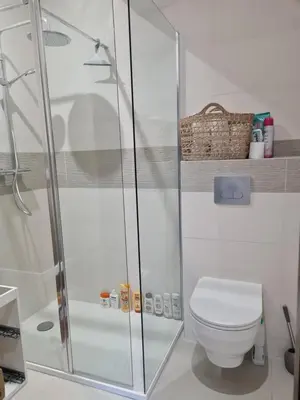 Salle de bains dans l'établissement Villa Familiale