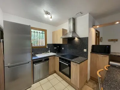 Cuisine ou kitchenette dans l'établissement Villa 3 chambres pour 6 personnes à Soustons avec parking - FR-1-379-150