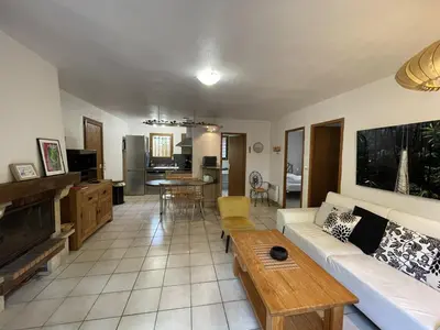 Télévision ou salle de divertissement dans l'établissement Villa 3 chambres pour 6 personnes à Soustons avec parking - FR-1-379-150