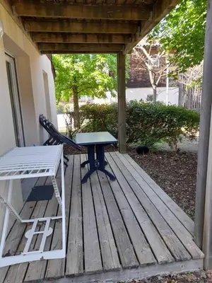 Jardin de l'établissement Appartement les Terrasses du Lac