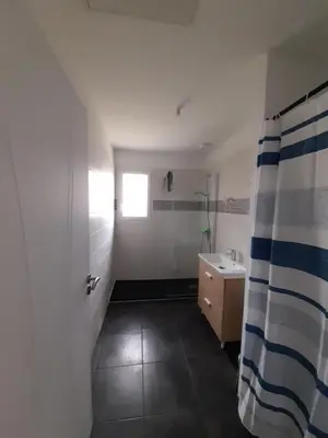 Salle de bains dans l'établissement Maison Aureilhan Mimizan Landes