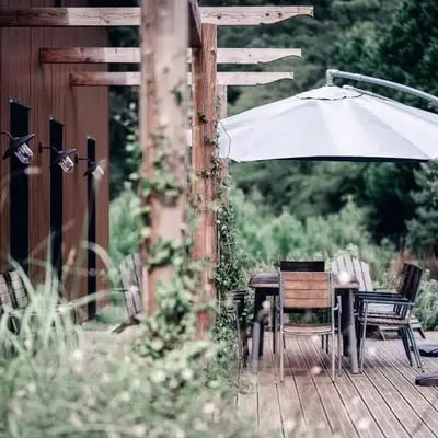 La Maison des Pins contis