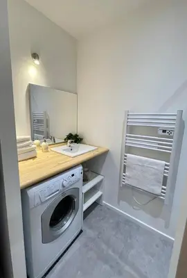 Cuisine ou kitchenette dans l'établissement Le Cocon Landais - Clim - Balcon - Central - Spacieux - Lumineux