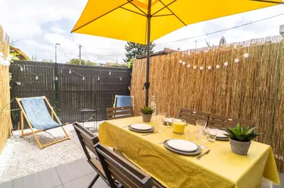 Terrasse ou espace extérieur de l'établissement LES RENARDS - Charmante petite maison au port de la Teste