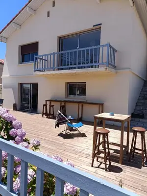 Balcon ou terrasse dans l'établissement Maison Mimizan plage