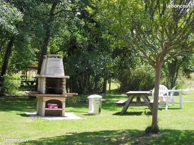 Jardin de l'établissement MOBIL-HOME RECENT 6 personnes PAYS BASQUE