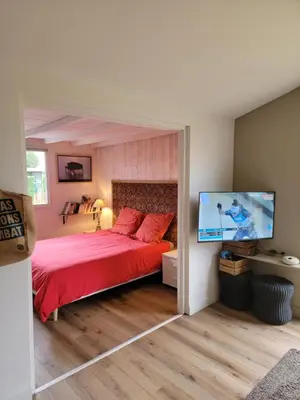 Un ou plusieurs lits dans un hébergement de l'établissement Maison 47m2 climatisé, piscine,linge fourni