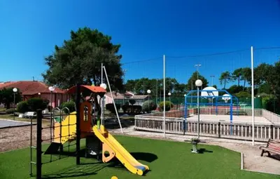 Aire de jeux pour enfants de l'établissement Villa Moana Soustons plage / Vieux-Boucau