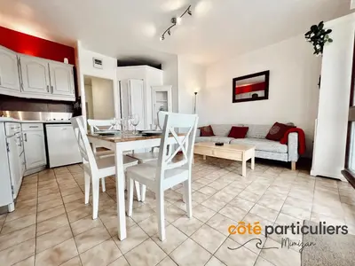 Cuisine ou kitchenette dans l'établissement AU PETIT LOGIS - Apt T1 Bis avec terrasse à 500m de l'Océan
